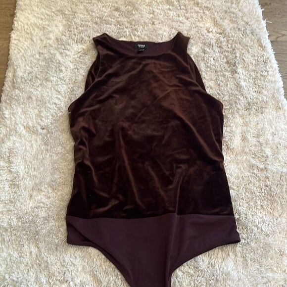 NWOT express plum/wine velvet bodysuit with back opening.  Small - Picture 1 of 5